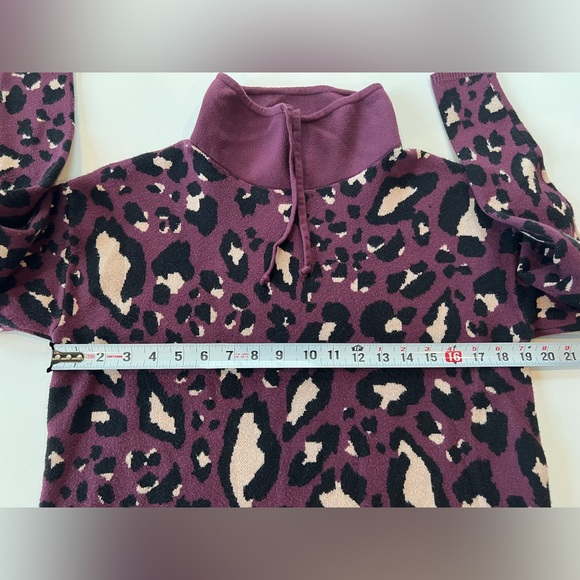 Lou & Grey Purple Cream Black Leopard Animal Print Hood - Picture 6 of 15